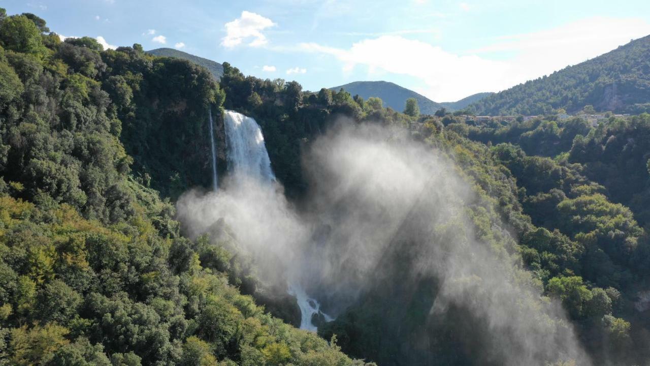 Rifugio Della Cascata Villa Collestatte Dış mekan fotoğraf